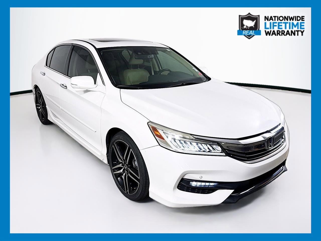 Used 2017 Honda Accord Touring image 1