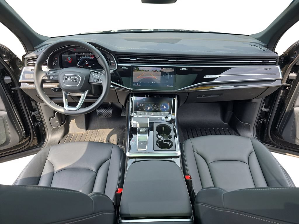 Used 2025 Audi Q7 2.0T Premium w/ Convenience Package AWD/4WD image 12