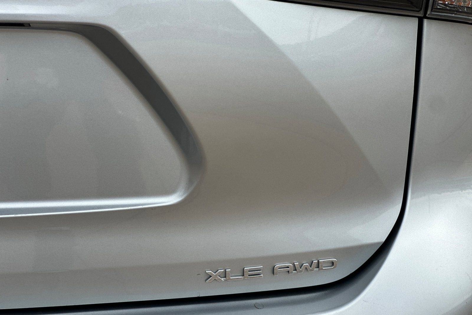 Certified 2024 Toyota Highlander XLE image 35