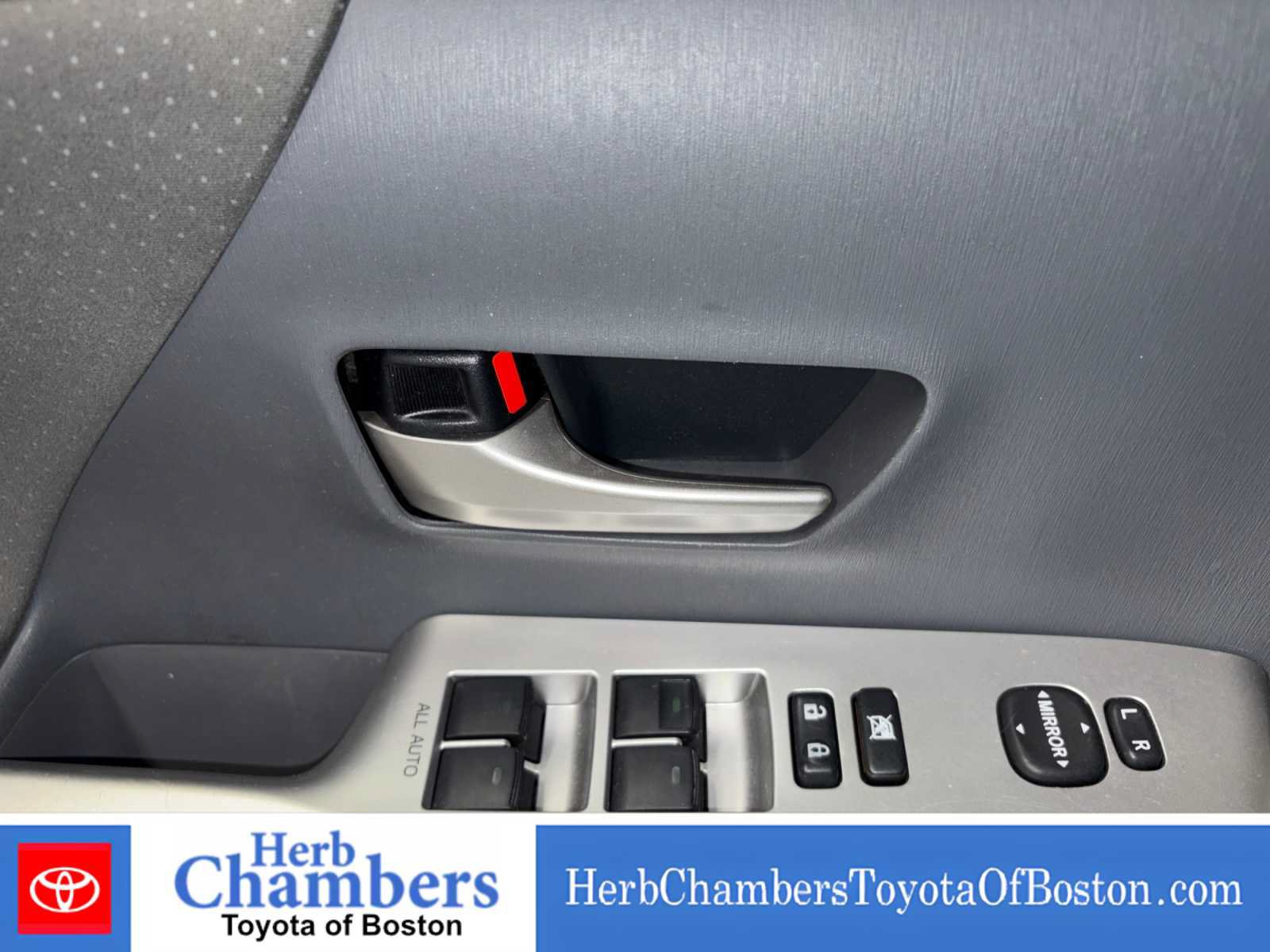 Used 2013 Toyota Prius V Two FWD image 13