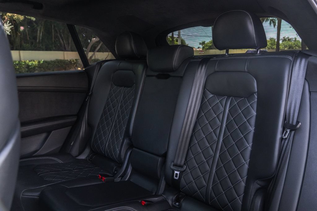 Used 2023 Audi SQ8 Prestige AWD/4WD image 22