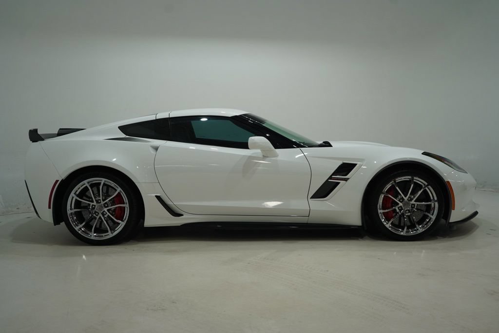 Used 2018 Chevrolet Corvette Grand Sport RWD image 18