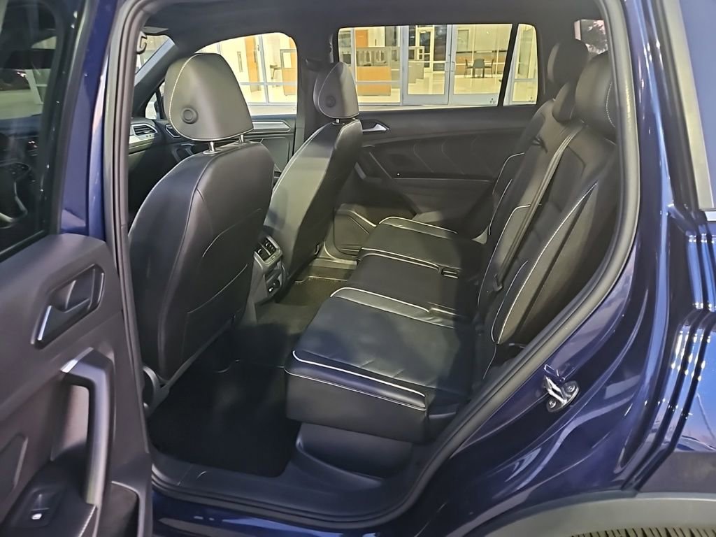Used 2024 Volkswagen Tiguan SEL R-Line image 27