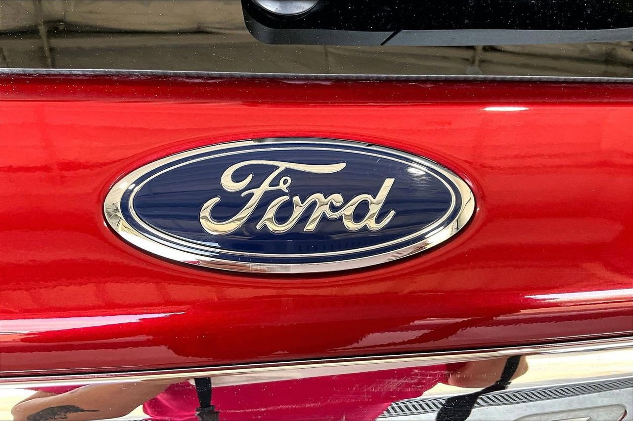 Certified 2024 Ford Explorer Limited w/ Limited Technology Package image 7