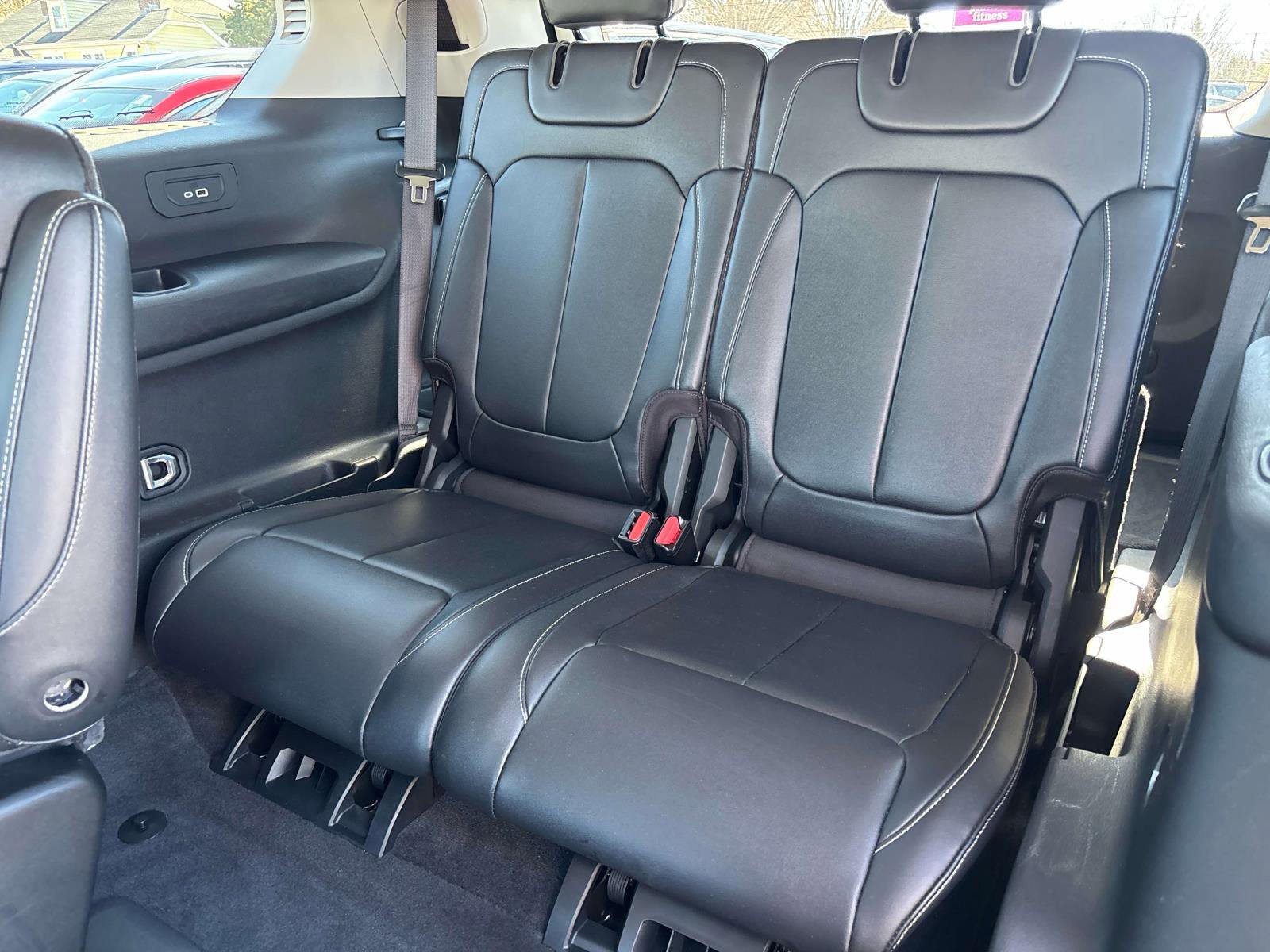 Certified 2022 Jeep Grand Cherokee L Limited AWD/4WD image 12