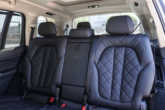 Used 2024 BMW X7 xDrive40i AWD/4WD image 19