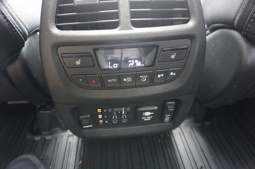 Used 2017 Honda Pilot Elite image 16