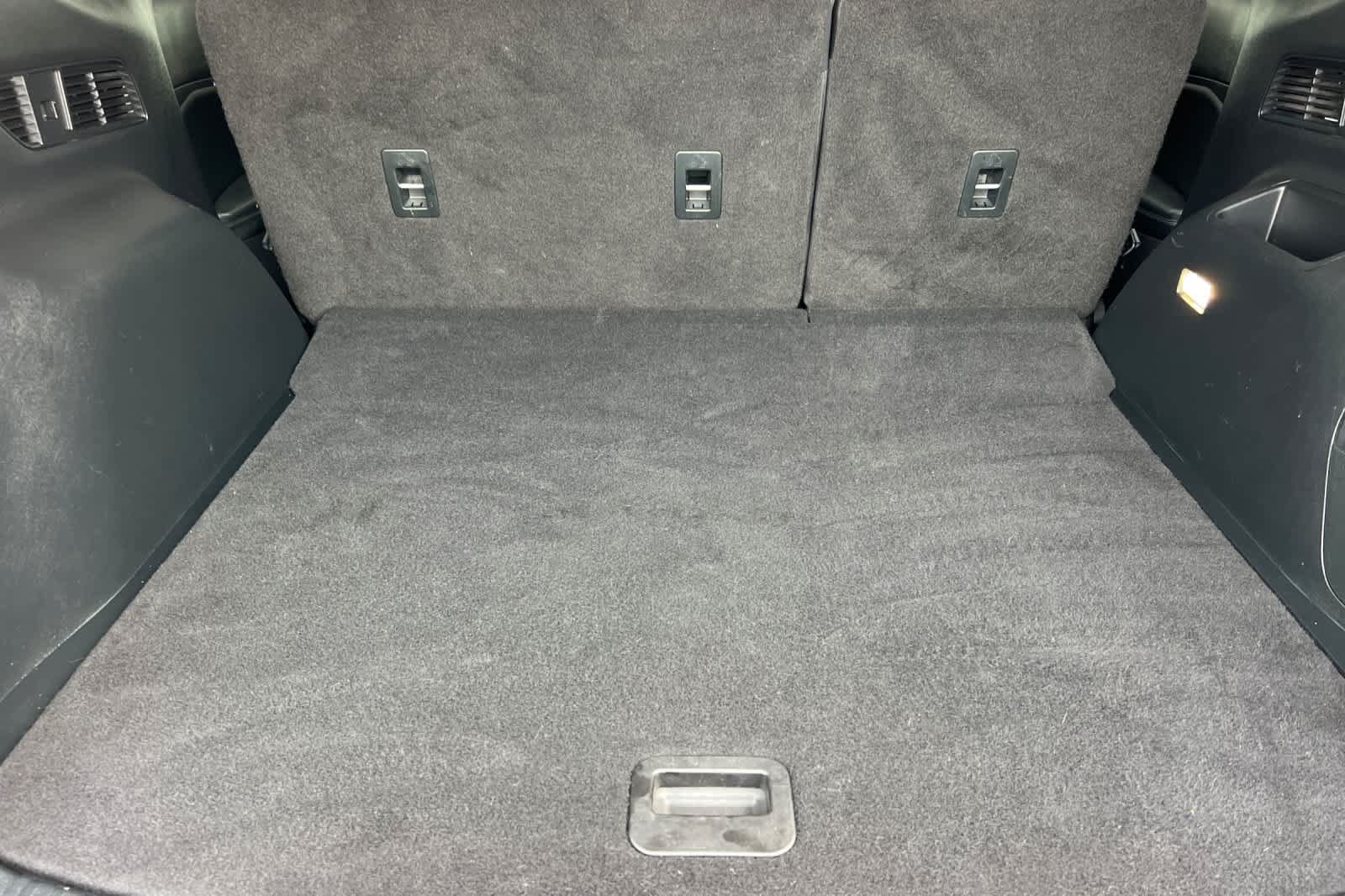 Used 2019 Ford Edge SEL w/ Equipment Group 201A AWD/4WD image 16