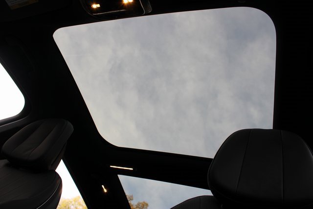 Used 2023 Mercedes-Benz EQS 580 4MATIC SUV image 23