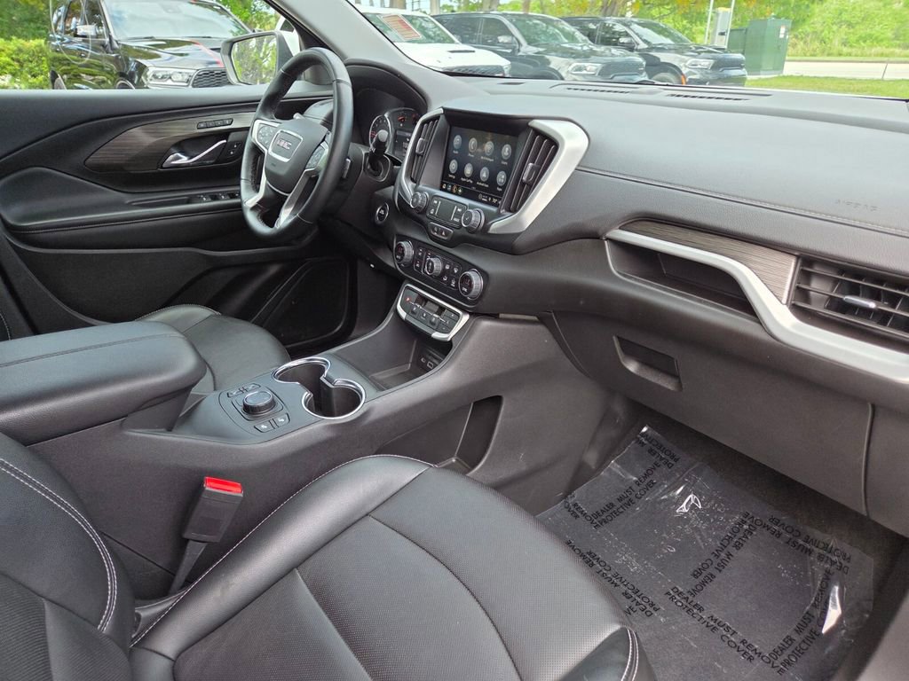 Used 2024 GMC Terrain SLT image 9