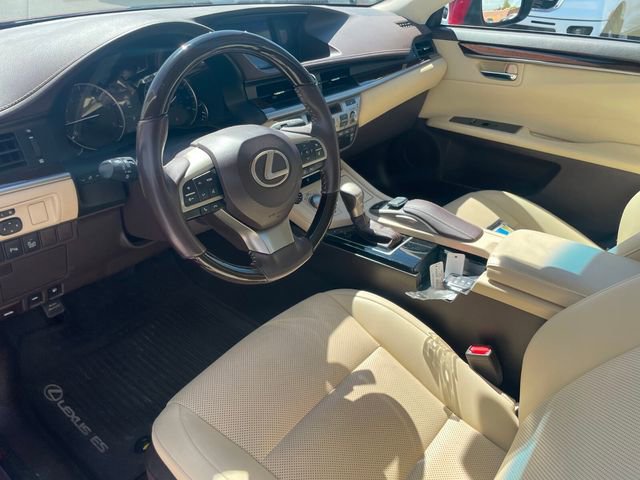 Used 2018 Lexus ES 350 w/ Navigation System Package FWD image 4