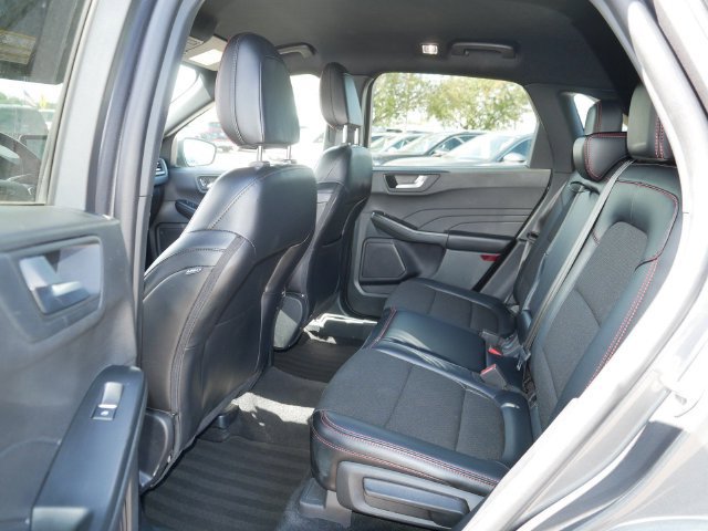 Used 2025 Ford Escape ST-Line Select AWD/4WD image 17