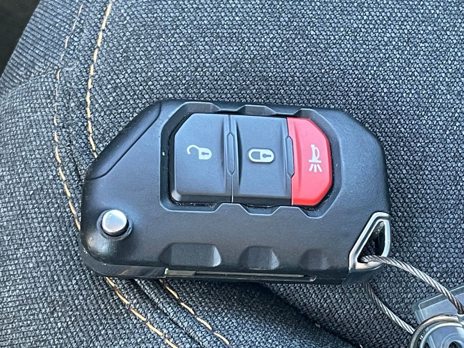 Used 2025 Jeep Wrangler Sport S image 22