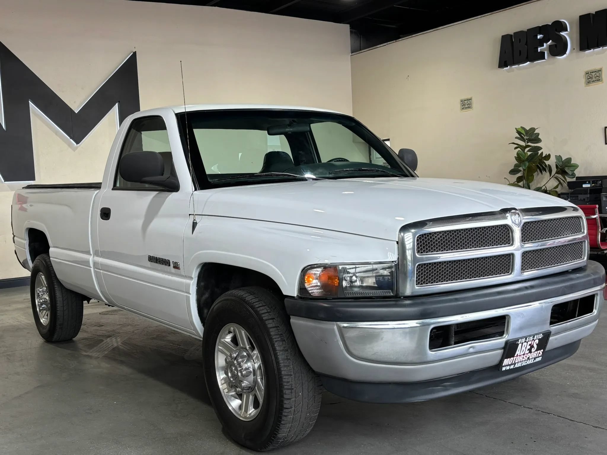 Used 2001 Dodge Ram 2500 Truck 2WD Regular Cab image 3