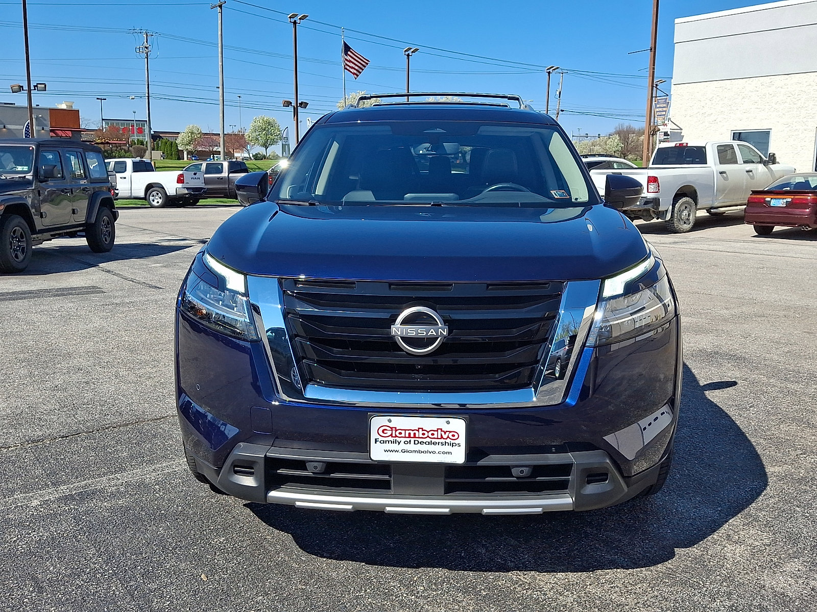 Used 2023 Nissan Pathfinder SL w/ SL Premium Package image 4