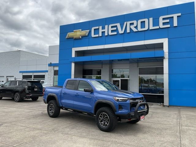 New 2025 Chevrolet Colorado ZR2 w/ Off-Road Front Bumper Package