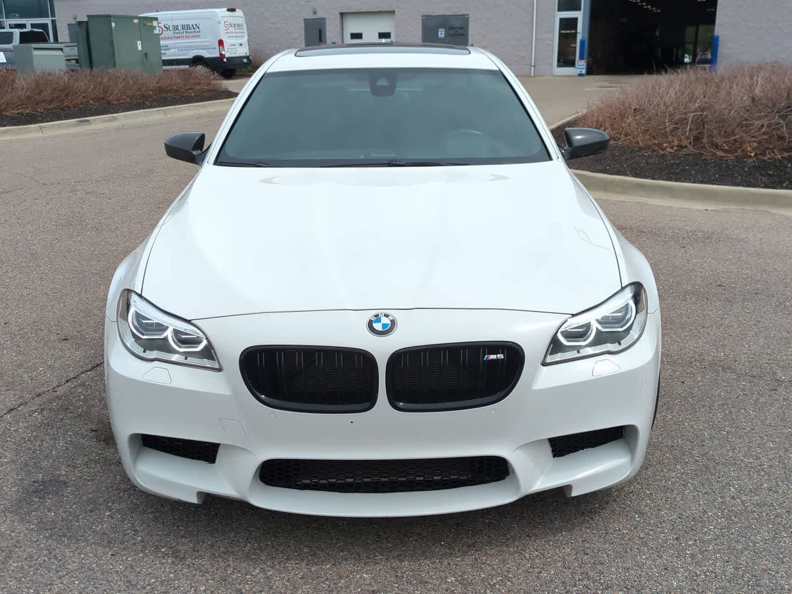 Used 2016 BMW M5 image 3