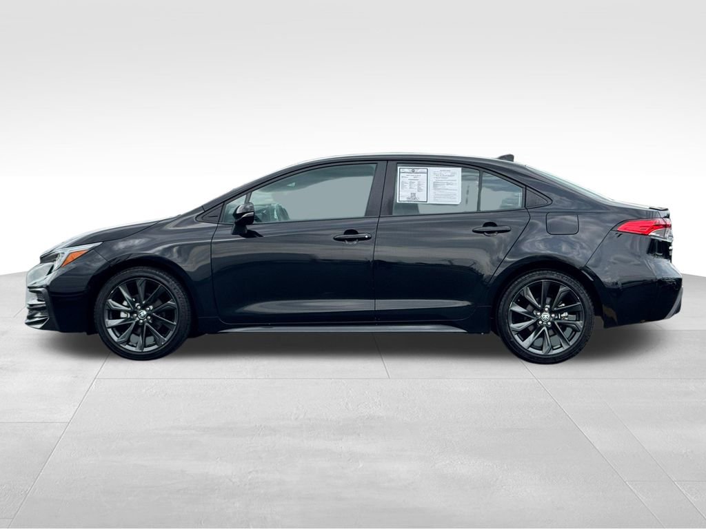 Used 2024 Toyota Corolla SE FWD image 4