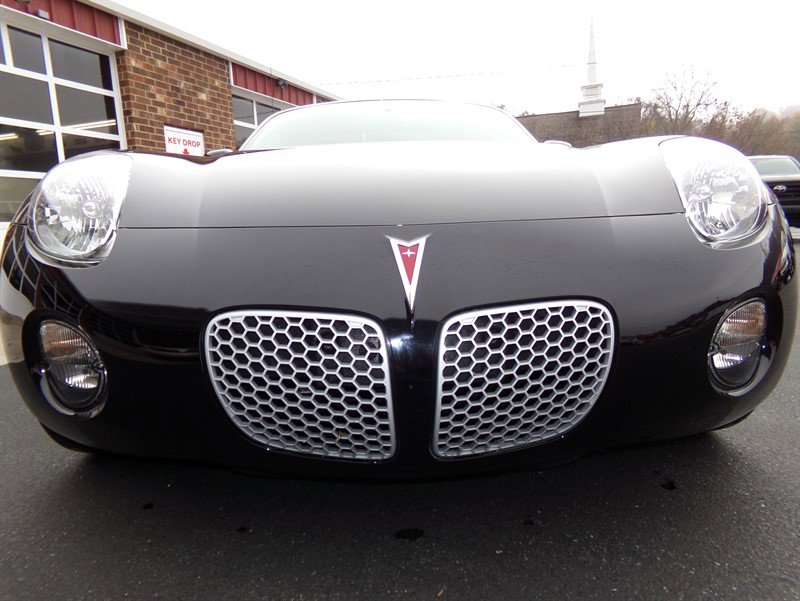 Used 2007 Pontiac Solstice Convertible w/ Premium Package image 8