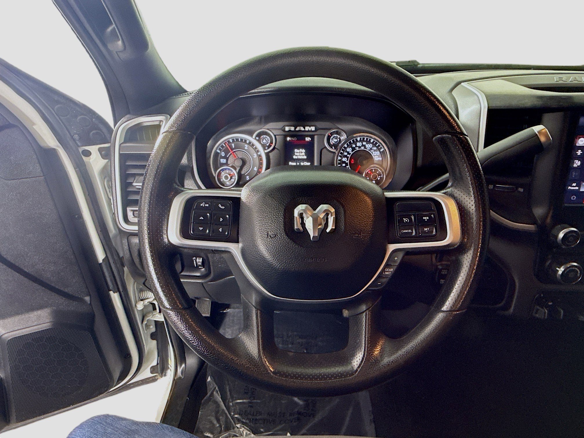 Used 2022 RAM 2500 Big Horn w/ Cold Weather Group image 13