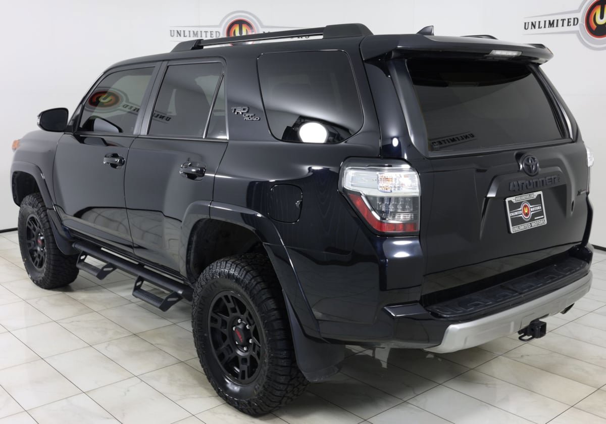Used 2023 Toyota 4Runner TRD Off-Road Premium w/ Moonroof Package AWD/4WD image 4