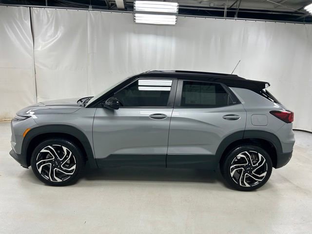 Used 2025 Chevrolet TrailBlazer RS w/ Convenience Package AWD/4WD image 9