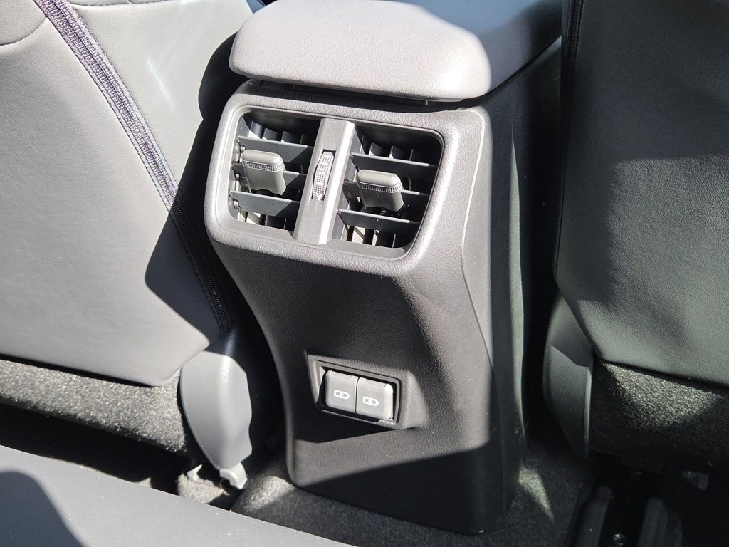 Certified 2022 Lexus UX 250h w/ Luxury Package image 33