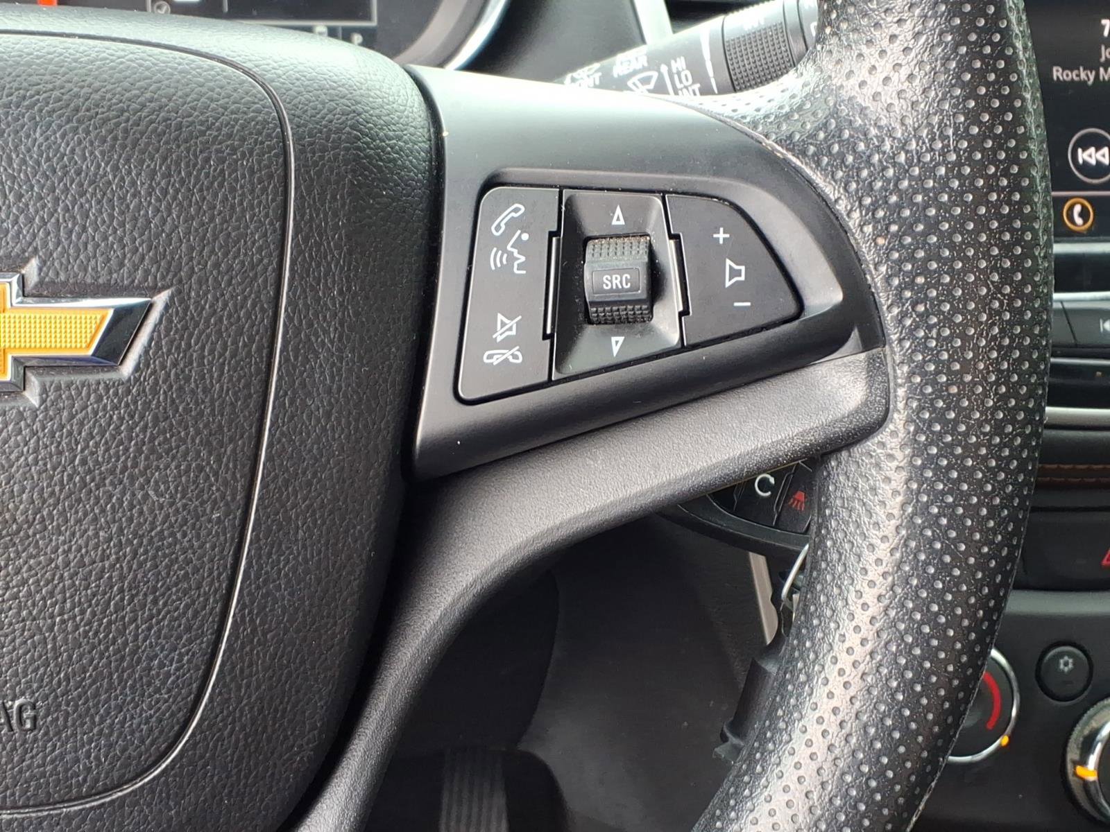 Used 2020 Chevrolet Trax LT FWD image 19