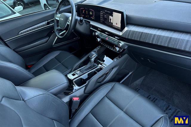 Used 2025 Kia Telluride EX image 19
