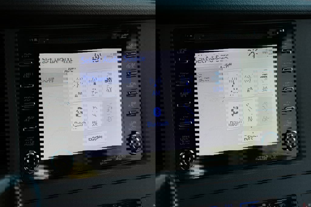 Used 2018 Toyota Sienna XLE image 13