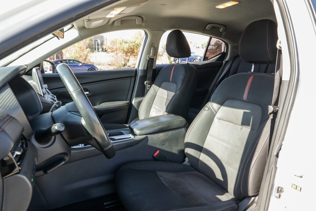 Used 2024 Nissan Sentra SR FWD image 17