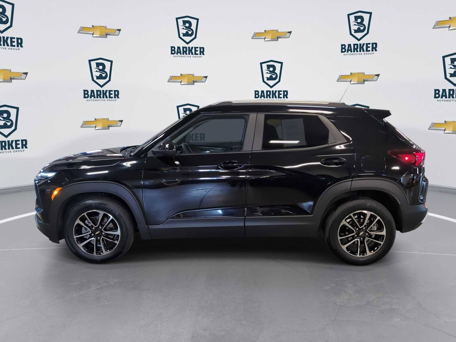 Used 2025 Chevrolet TrailBlazer LT FWD image 5