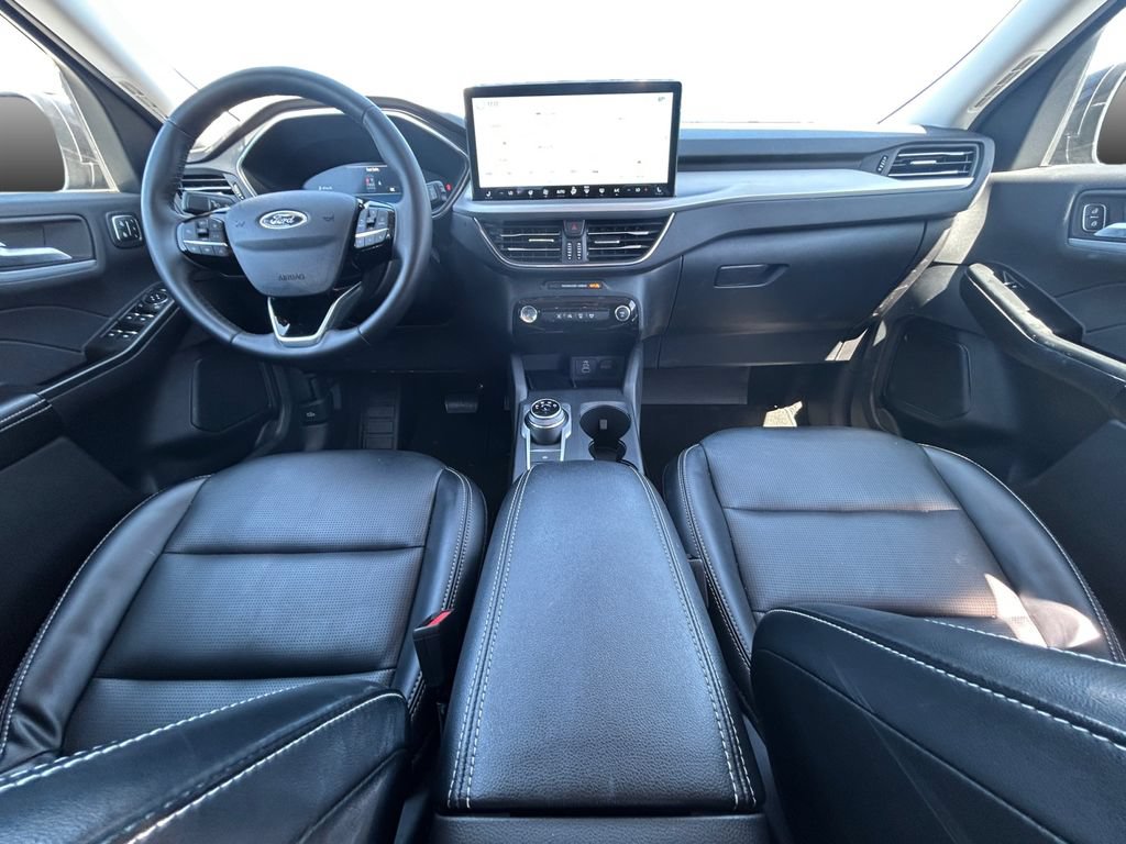 Used 2025 Ford Escape Platinum AWD/4WD image 14