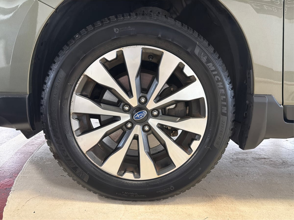 Used 2017 Subaru Outback 3.6R Limited AWD/4WD image 13
