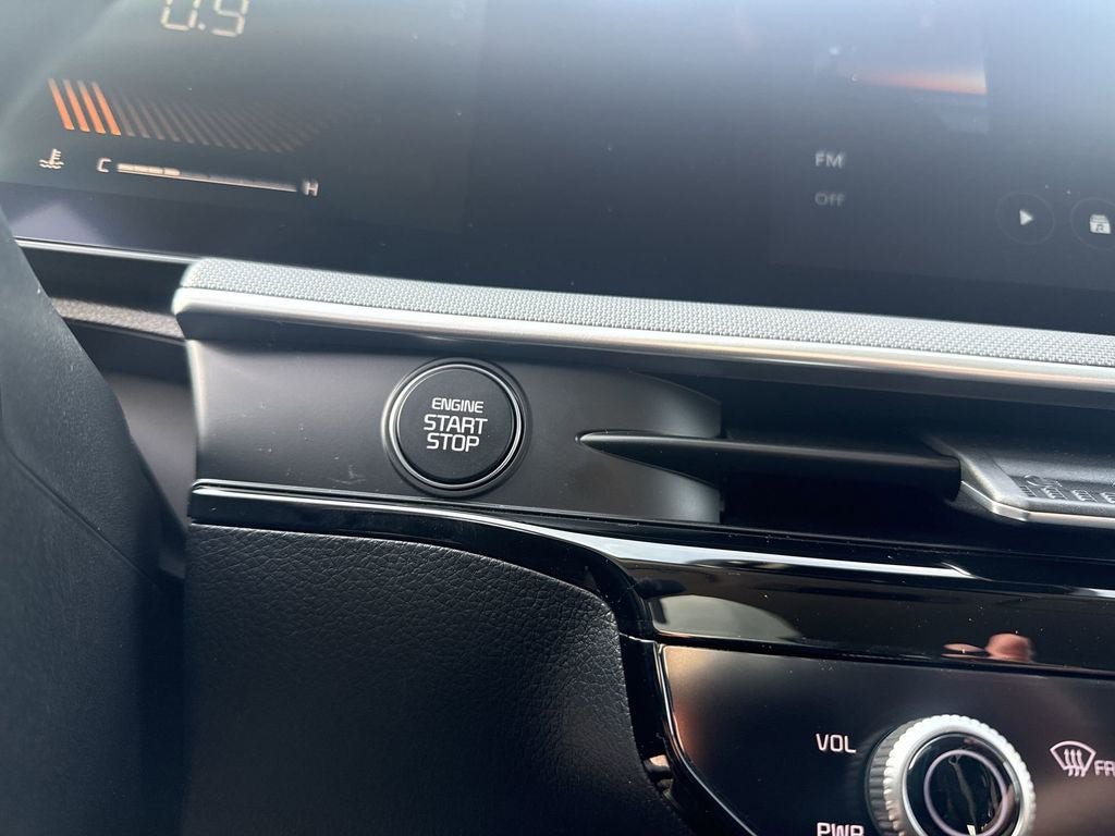 New 2026 Kia K5 LXS FWD image 28