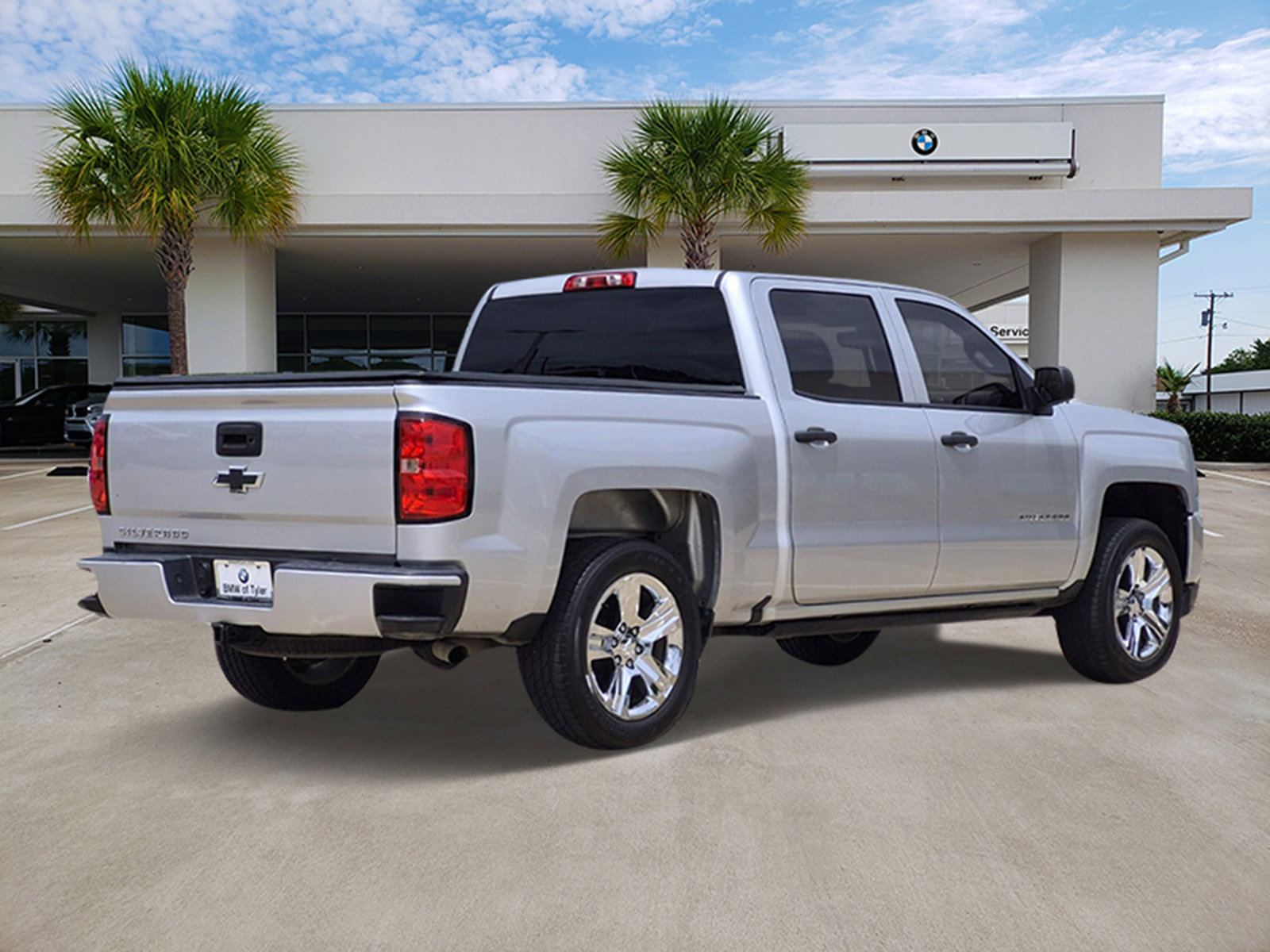 Used 2018 Chevrolet Silverado 1500 Custom w/ Custom Value Package image 4