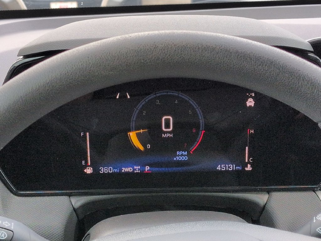 Used 2025 Chevrolet TrailBlazer LT AWD/4WD image 16