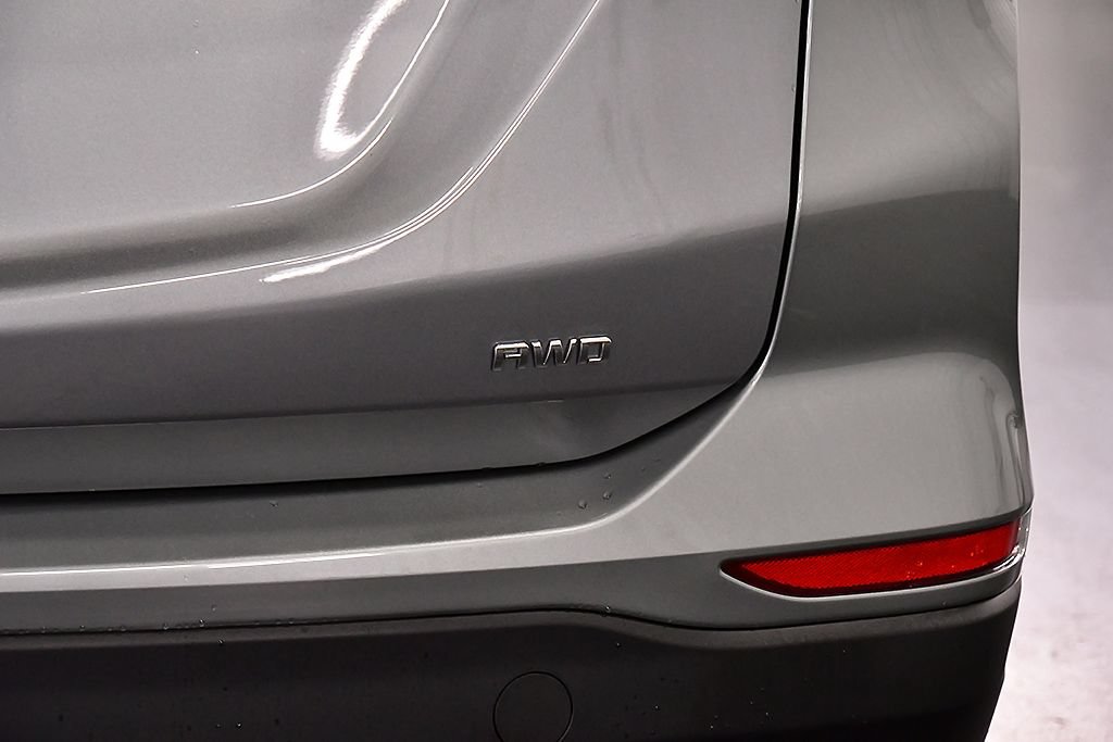 Used 2024 Chevrolet Equinox LS AWD/4WD image 11