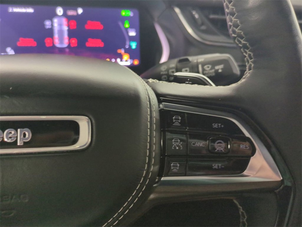 Used 2022 Jeep Grand Cherokee Overland w/ Advanced Protech Group III image 33