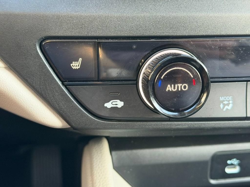 Certified 2025 Honda Accord SE image 22