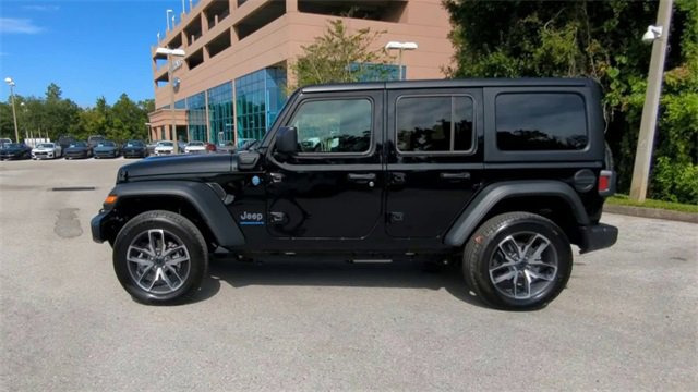 Used 2025 Jeep Wrangler Sport S w/ Convenience Group image 15