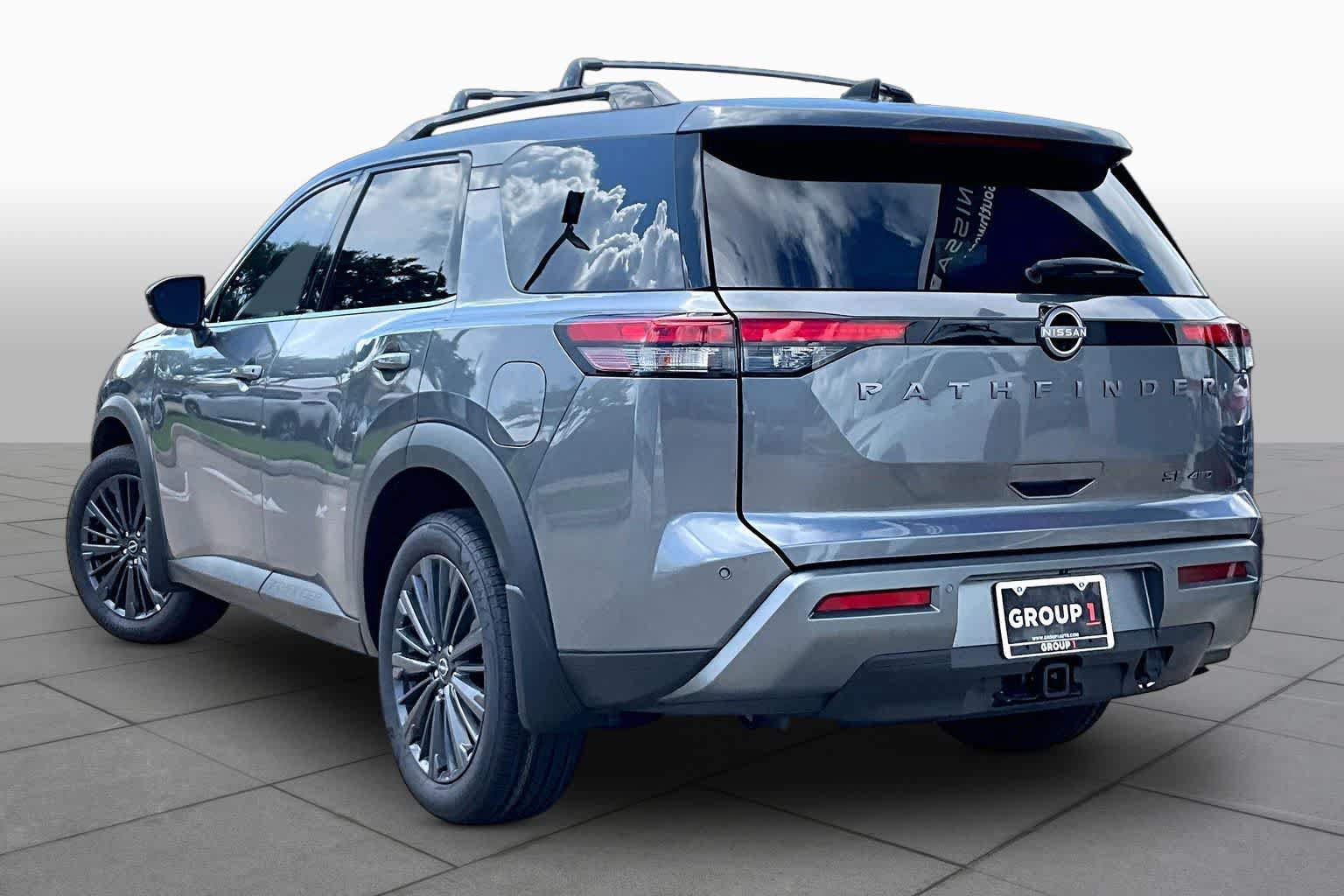 New 2026 Nissan Pathfinder SL w/ SL Premium Package FWD image 7