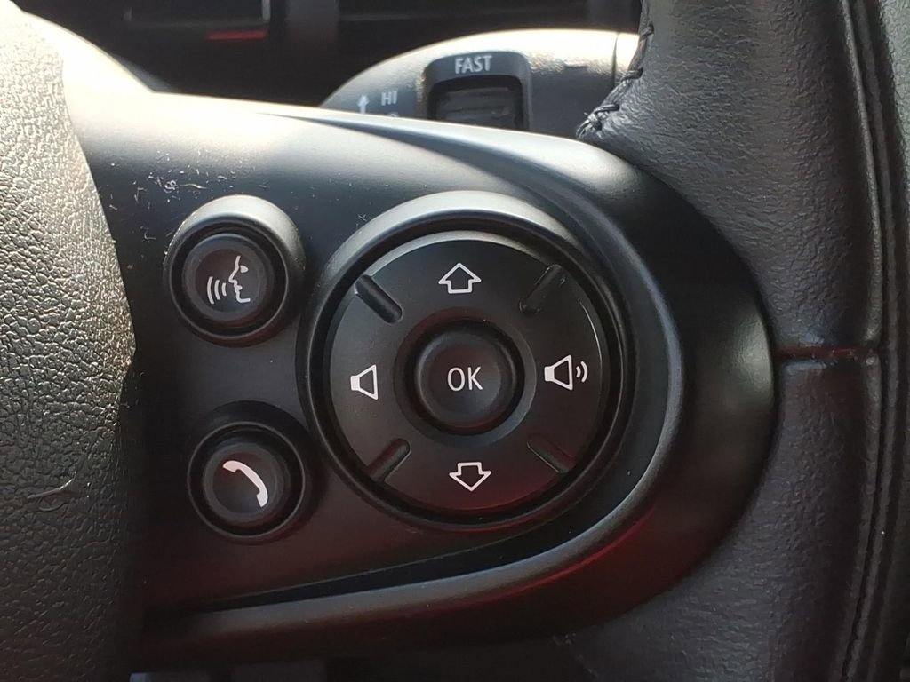 Used 2019 MINI Cooper 2-Door Hardtop w/ Signature Upholstery Package FWD image 24