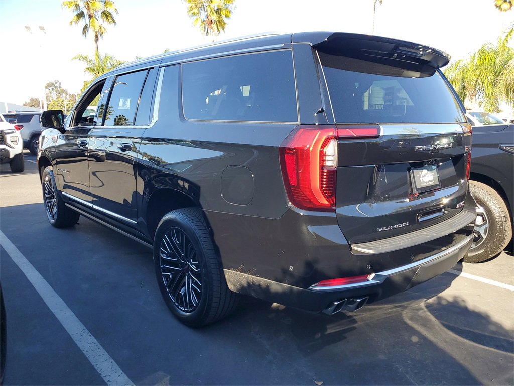 New 2026 GMC Yukon XL Denali w/ Denali Reserve Package image 3