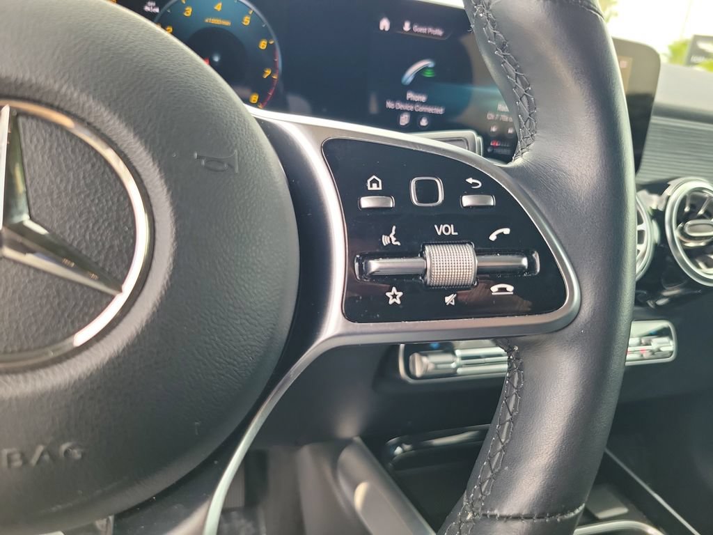 Used 2023 Mercedes-Benz GLB 250 4MATIC image 25