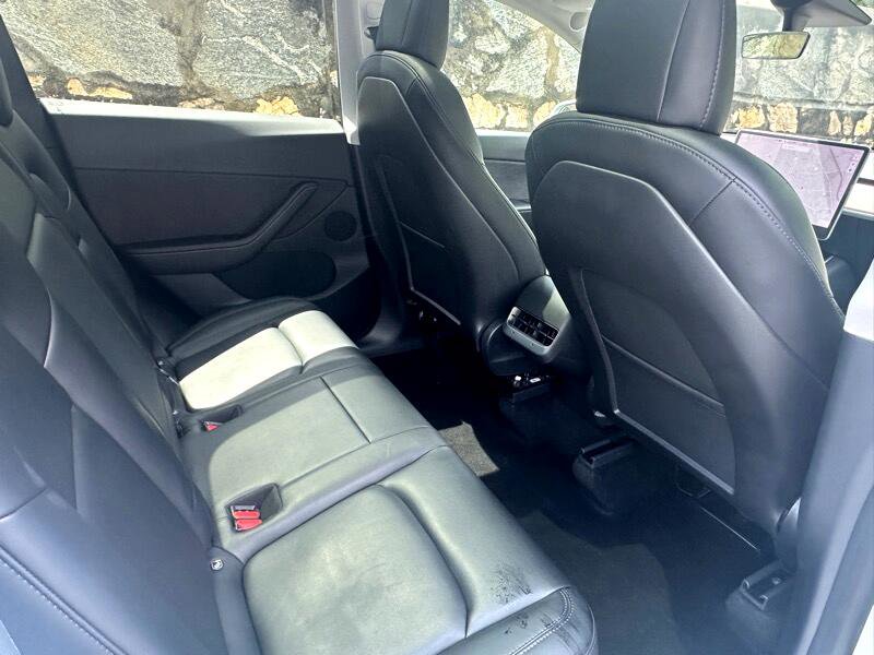 Used 2021 Tesla Model Y Long Range image 28