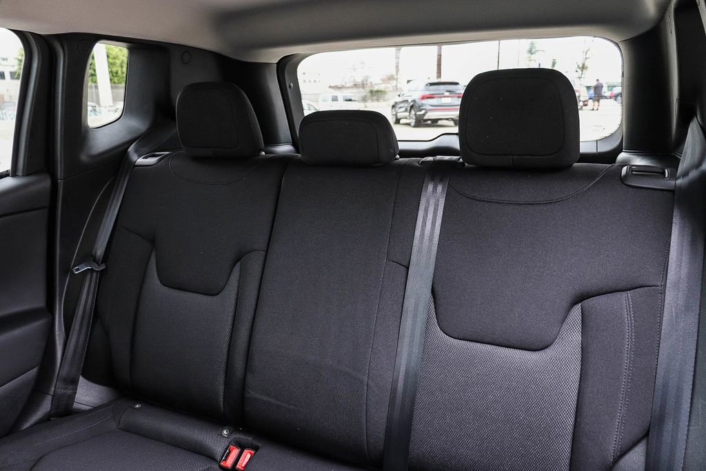 Used 2022 Jeep Renegade Sport w/ Sport Appearance Group image 20