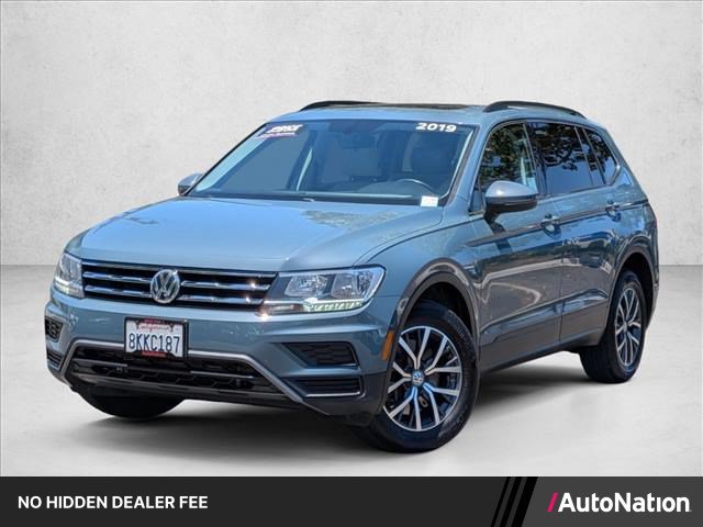 Used 2019 Volkswagen Tiguan SE w/ Panoramic Sunroof Package FWD image 1