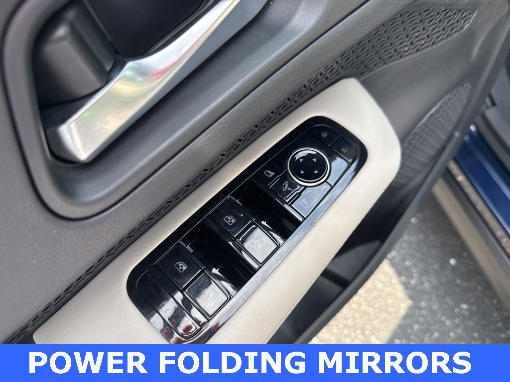 Used 2023 Nissan Ariya FWD image 13