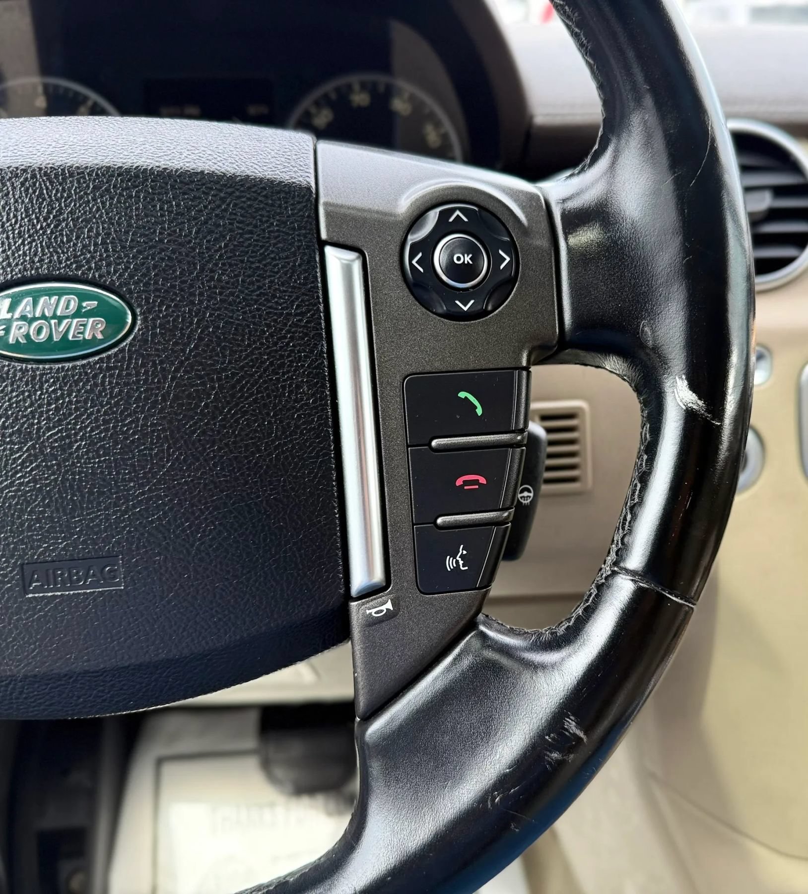 Used 2012 Land Rover LR4 HSE LUX AWD/4WD image 16
